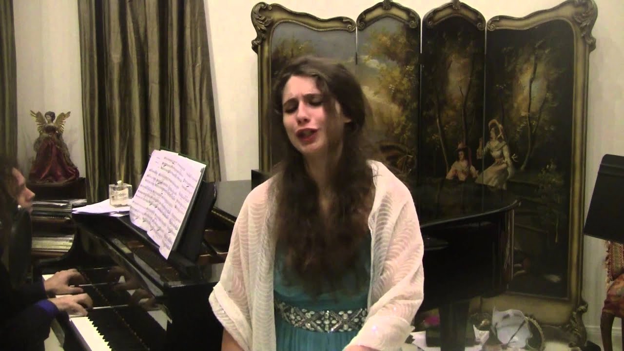 Solene Le Van singing L'Enamourée by Reynaldo Hahn