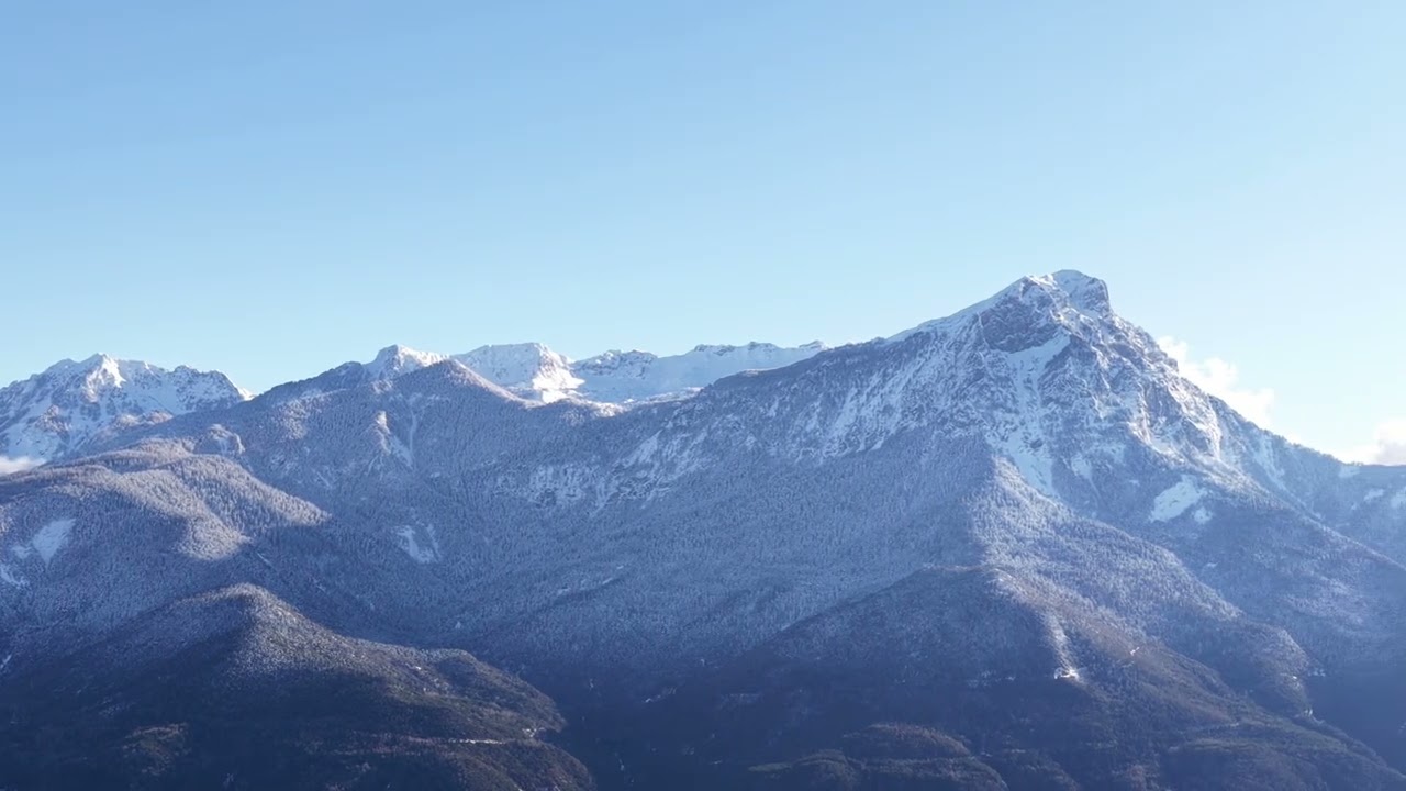 Panorama du lac de Serre Ponçon, 