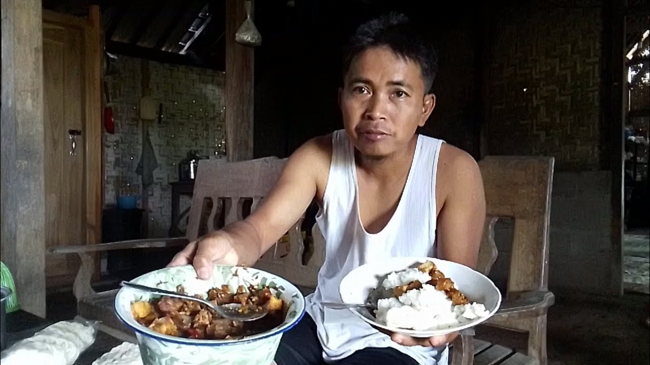 SARAPAN SAMA OSENG TEMPE, TAHU DAN KIKIL 