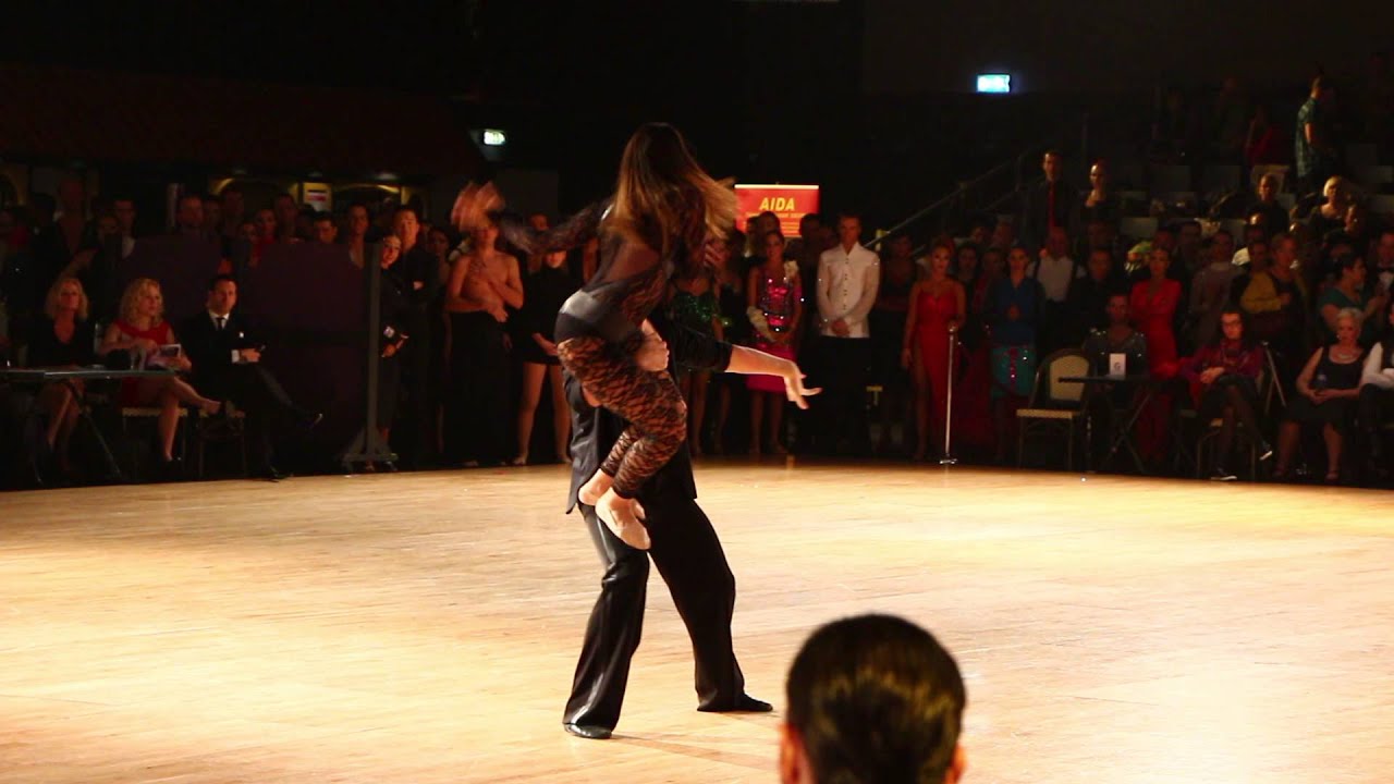 WDC Dutch Open Assen 2014 Amateur Exhibition - Luka & Jenalyn