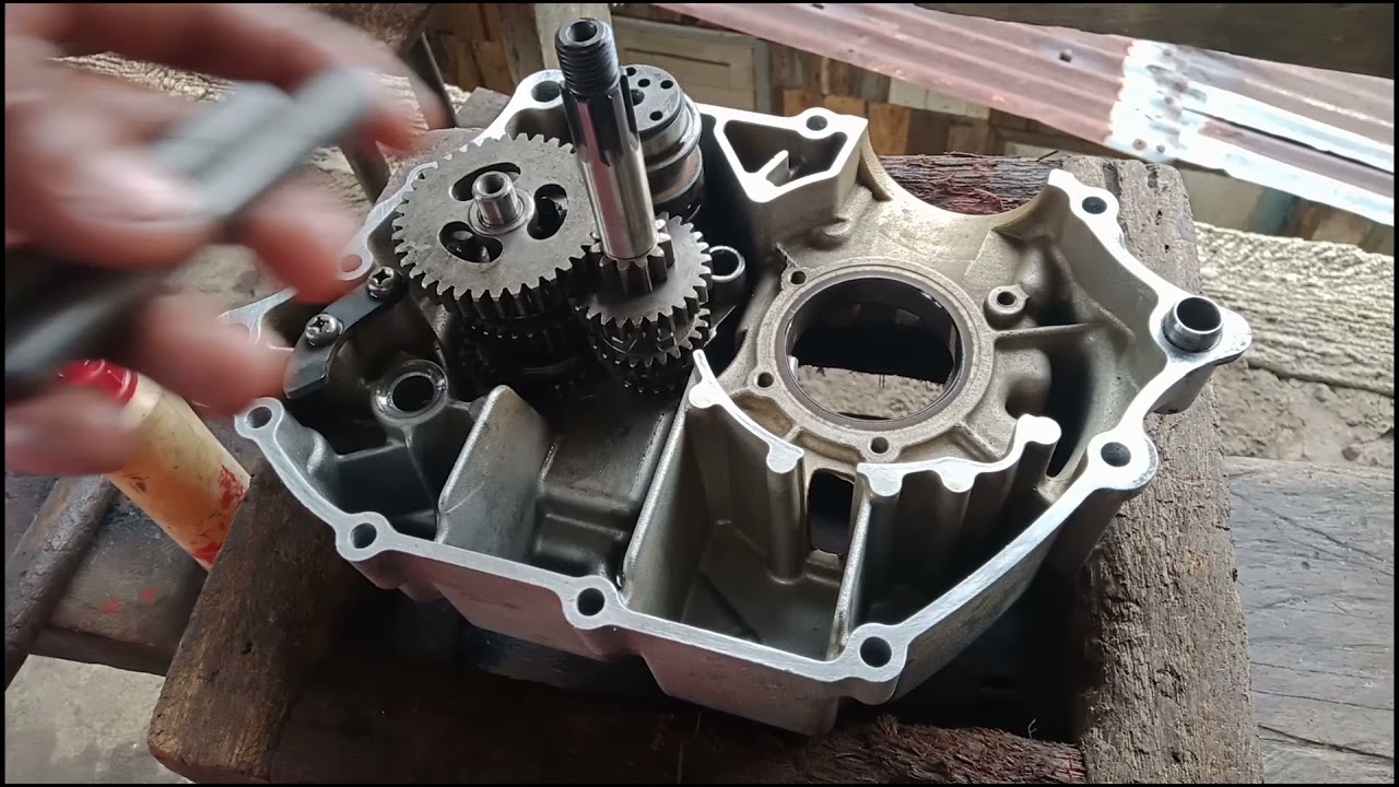 part 1 overhaul Bajaj CT 100