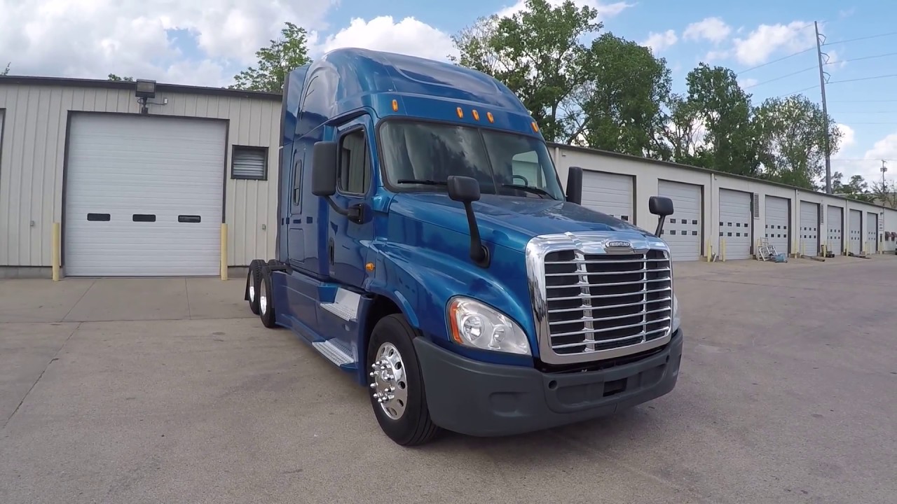 2014 Freightliner Cascadia DD15 Walk Around Double Bunk W/Warranty