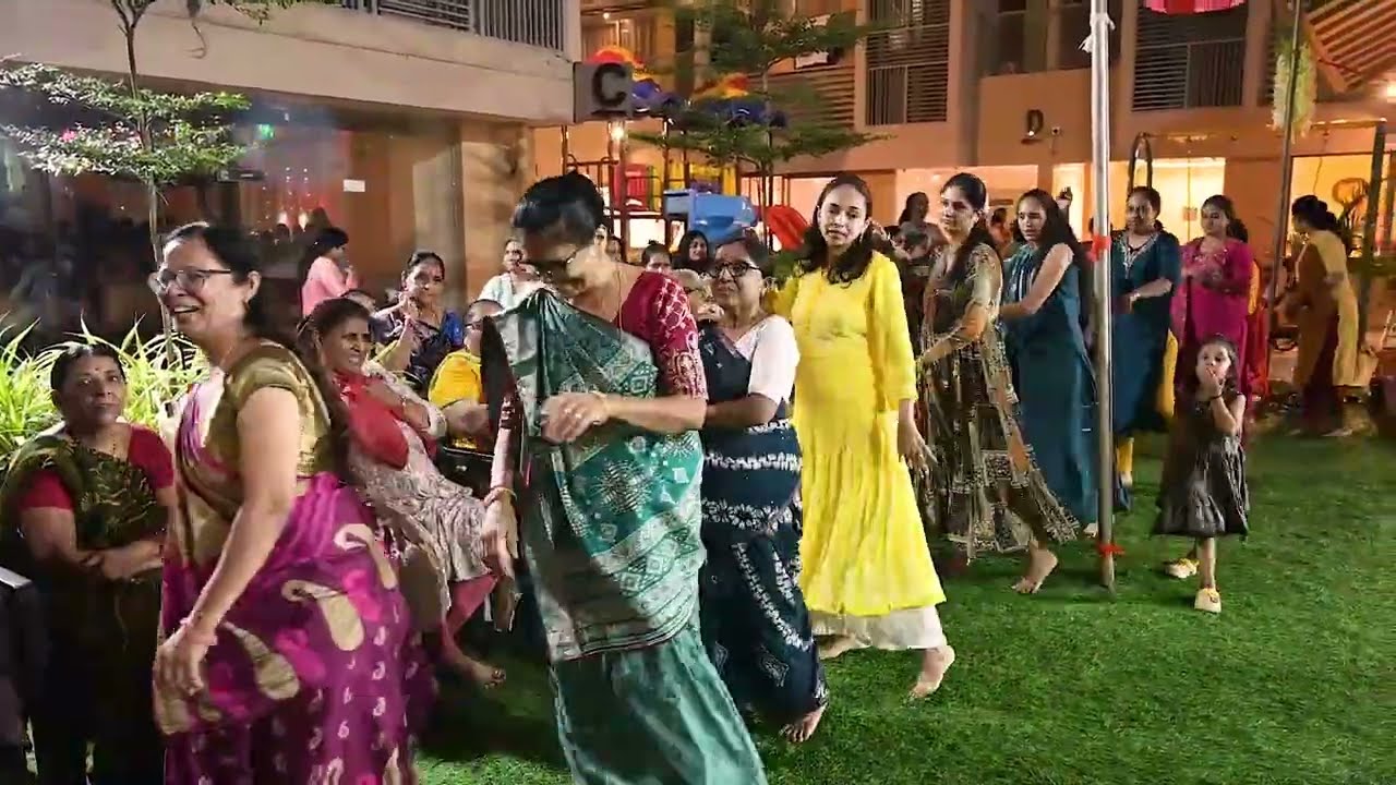 Ganesh Utsav GARBA, Siddharth luxuriya