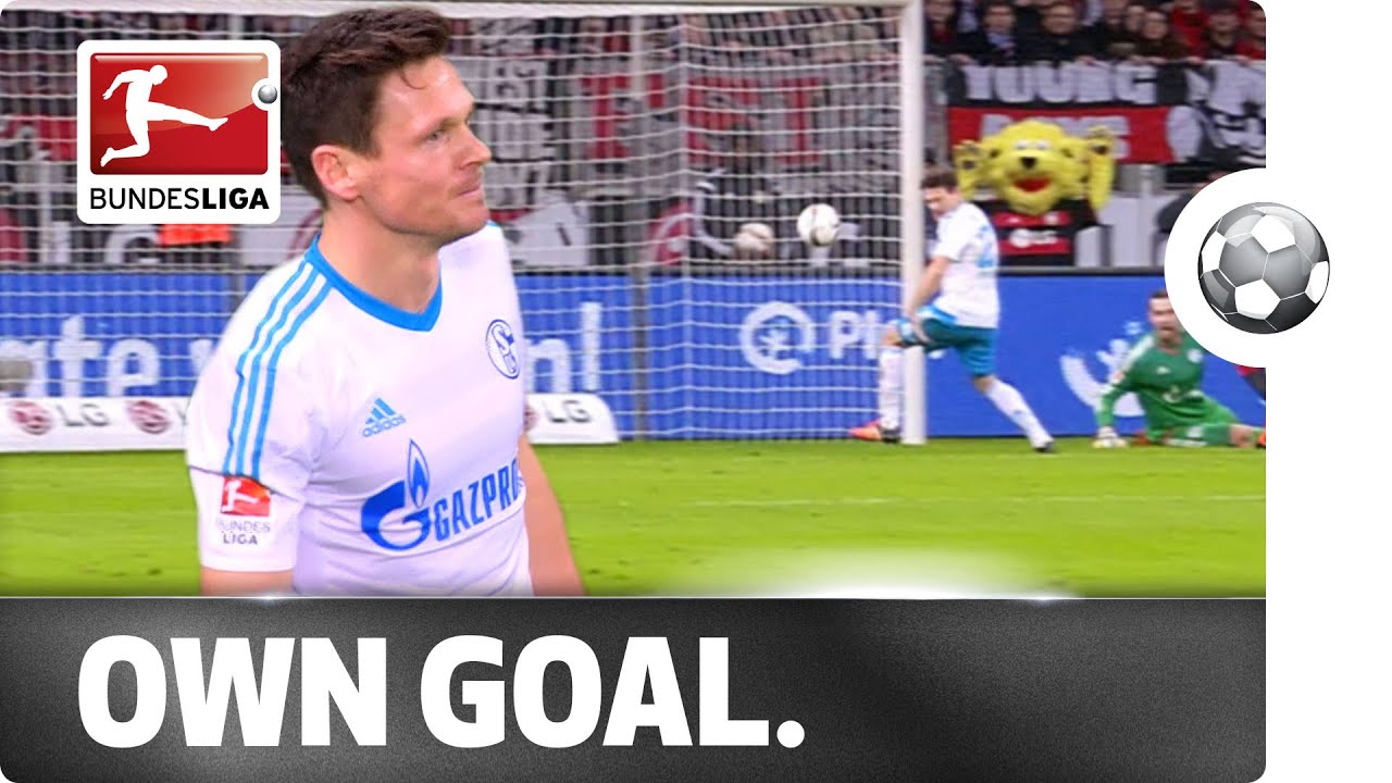 Late Equaliser - Chicharito Forces Riether Own Goal