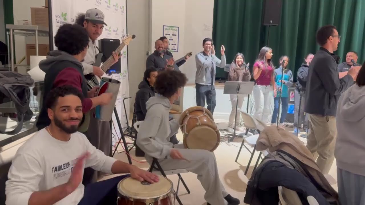 Raul Sanots Con ADJ Coro - popurri de MAMBO!!!!