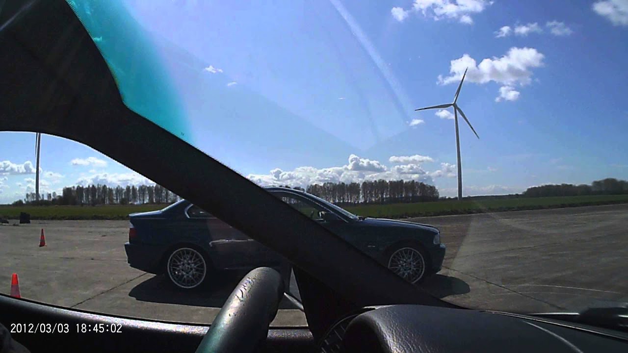 BMW 325i E36 vs BMW 330Ci E46