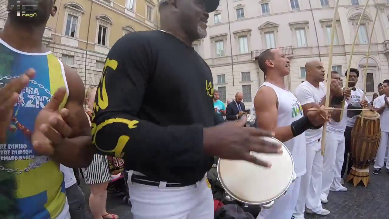 Nao tem nada mais valioso que a capoeira Canta Contramestre voador.
