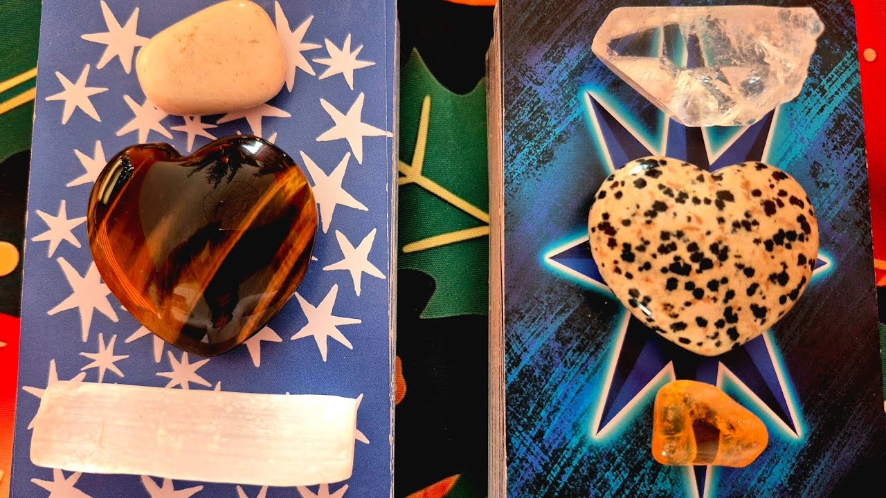 ♡Ten mężczyzna skrywa swoje prawdziwe uczucia i obmyśla strategię, jak do Ciebie dotrzeć...♡ #tarot