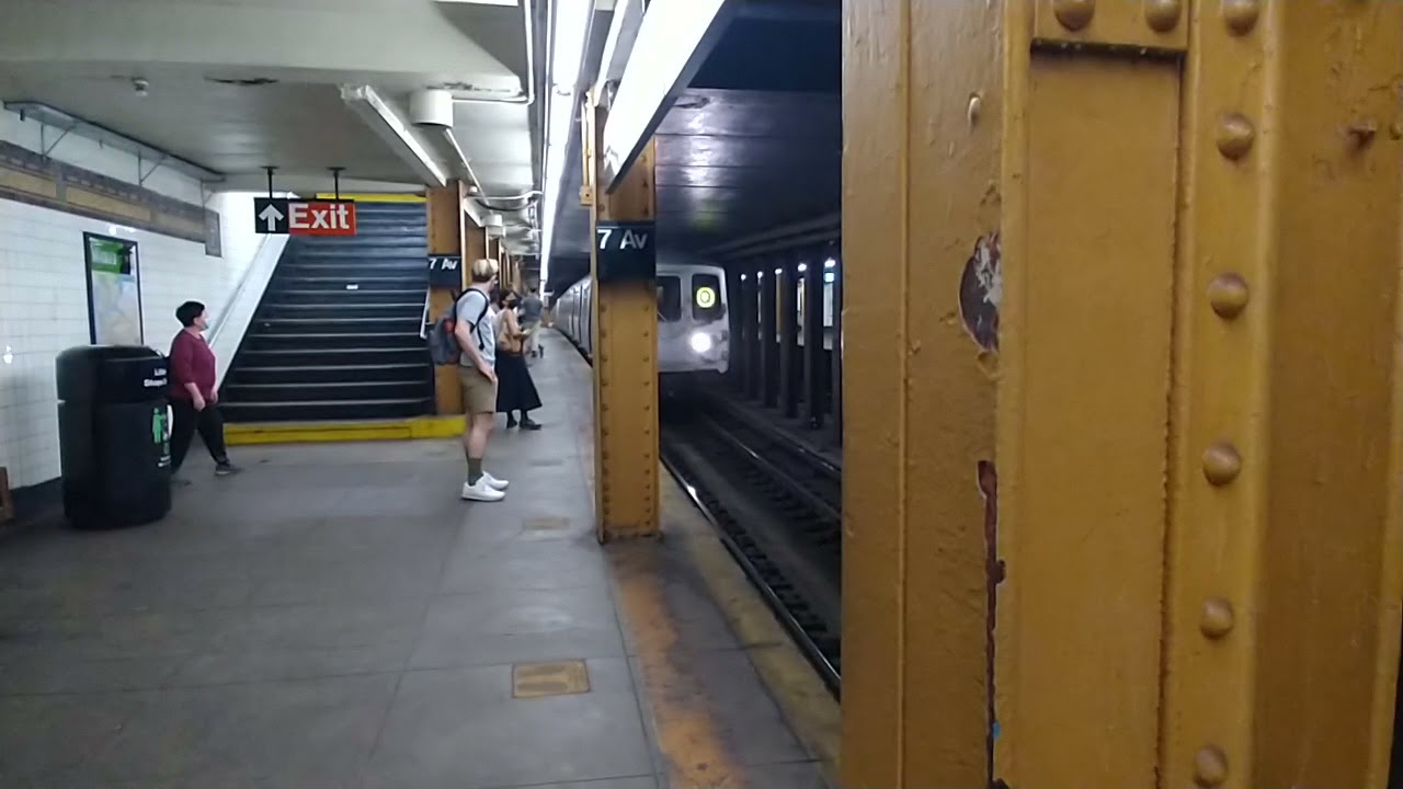 MTA NYC Subway|Brighten Line|B & Q trains 7th Avenue(R46 & R68A)