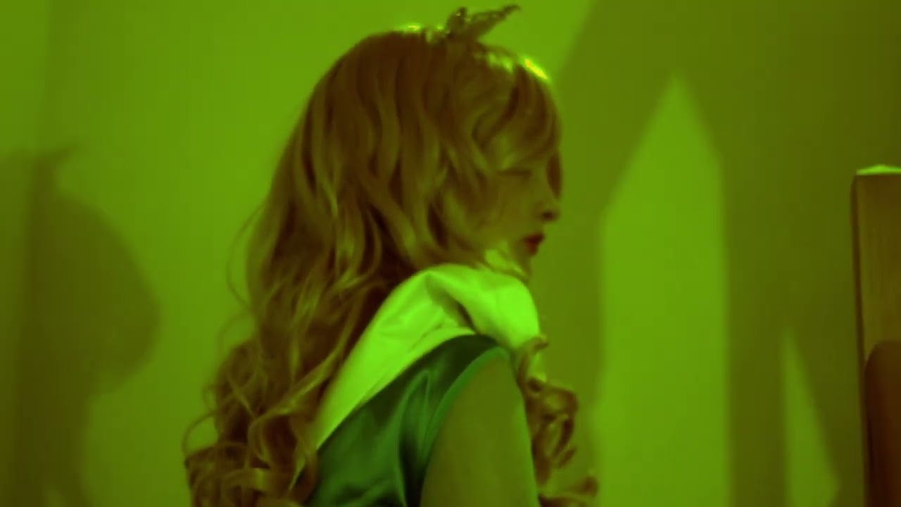 Disney Sleeping Beauty 1959 Carina Elice´ Cosplay  Maleficent Makes Aurora Touch The Spinning Wheel