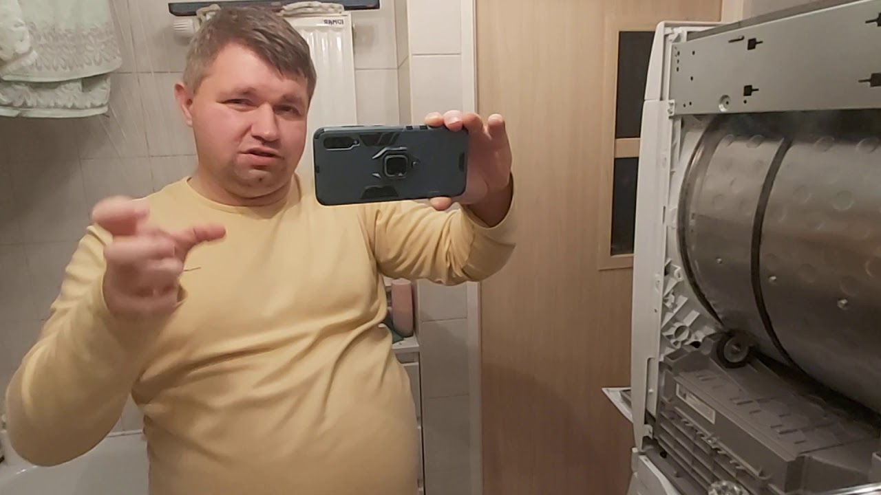 Jak wyczyścić drugi zbiornik w suszarce do ubrań Electrolux Perfectcare 800.