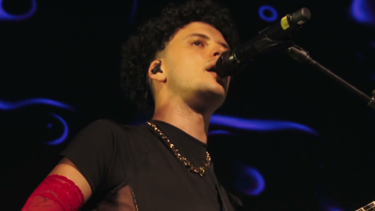 Usted Señalemelo - Nuevo Comienzo (En vivo Obras)