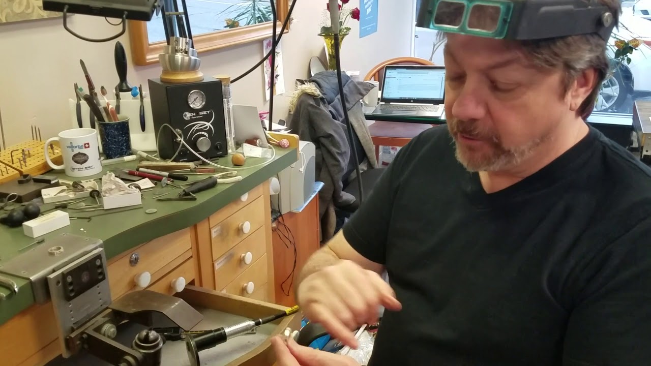 How I cut perfect lines and channels in a ring
