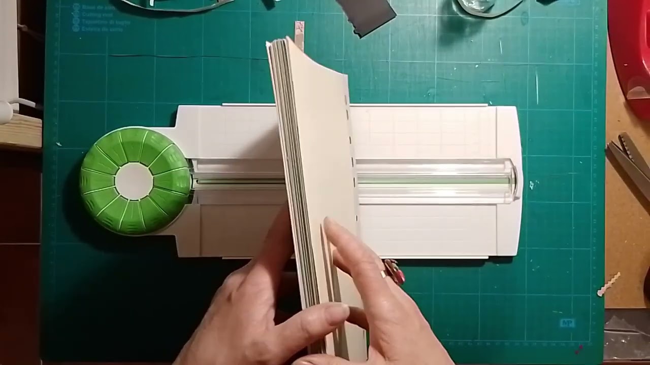 PREPARAMOS ADORNOS PARA PROYECTOS DE SCRAPBOOKING Y  ÁLBUMES DE RECORTES