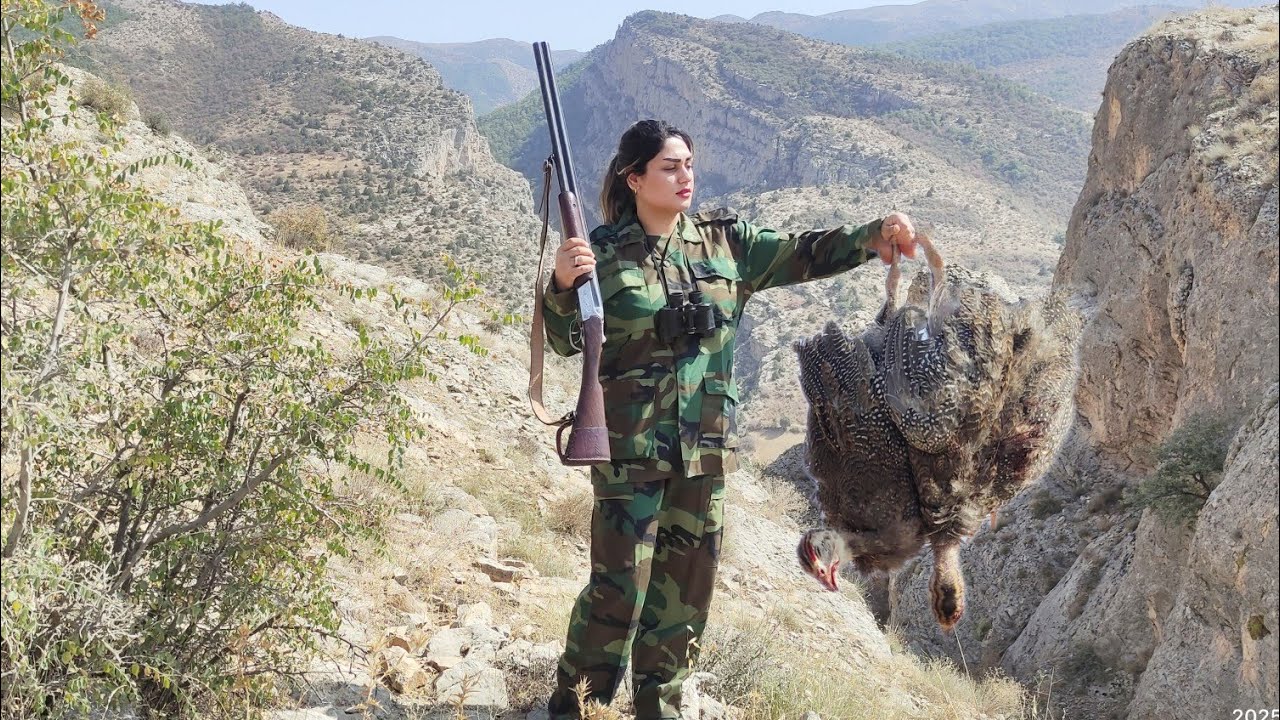 Rural life in Iran: A day of hunting and cooking in the mountains