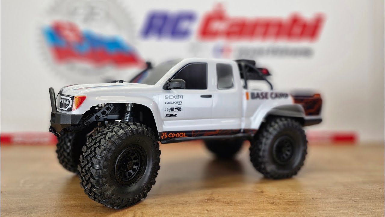 UNBOXING Axial SCX10 III Base Camp | RC Čambi