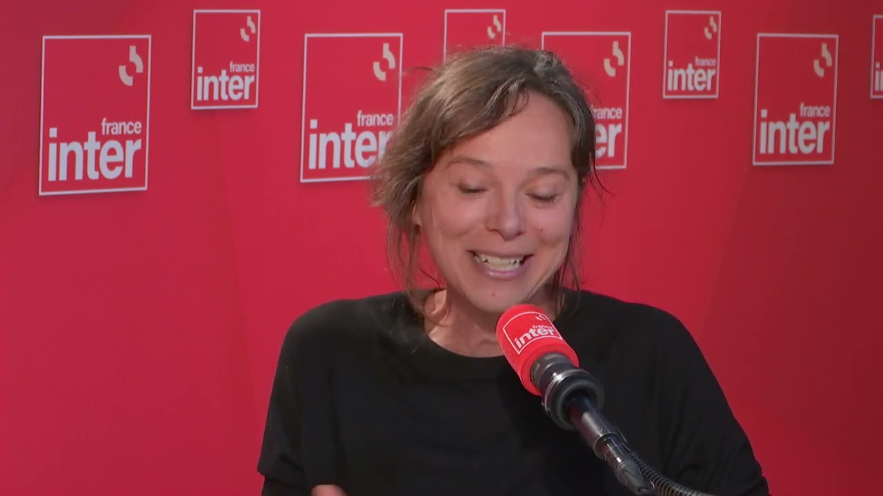 Faut-il faire entrer la langue française au musée ? Julie Neveux x Eric Neuhoff