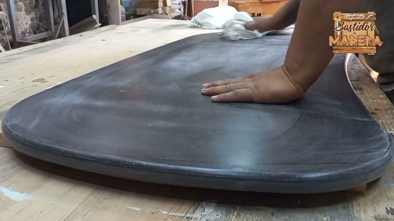 Cómo aplicar barniz tinte base agua