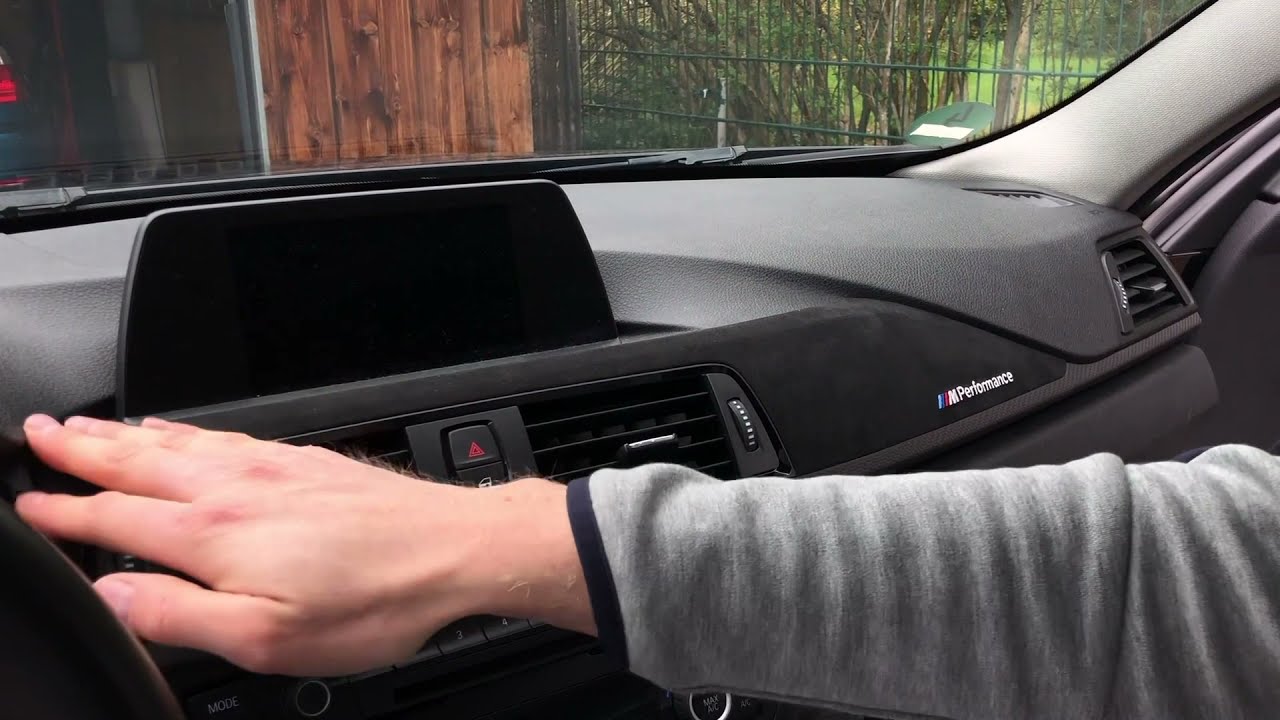 BMW F31 M /// Performance Carbon-Alcantara Zierleisten nachrüsten
