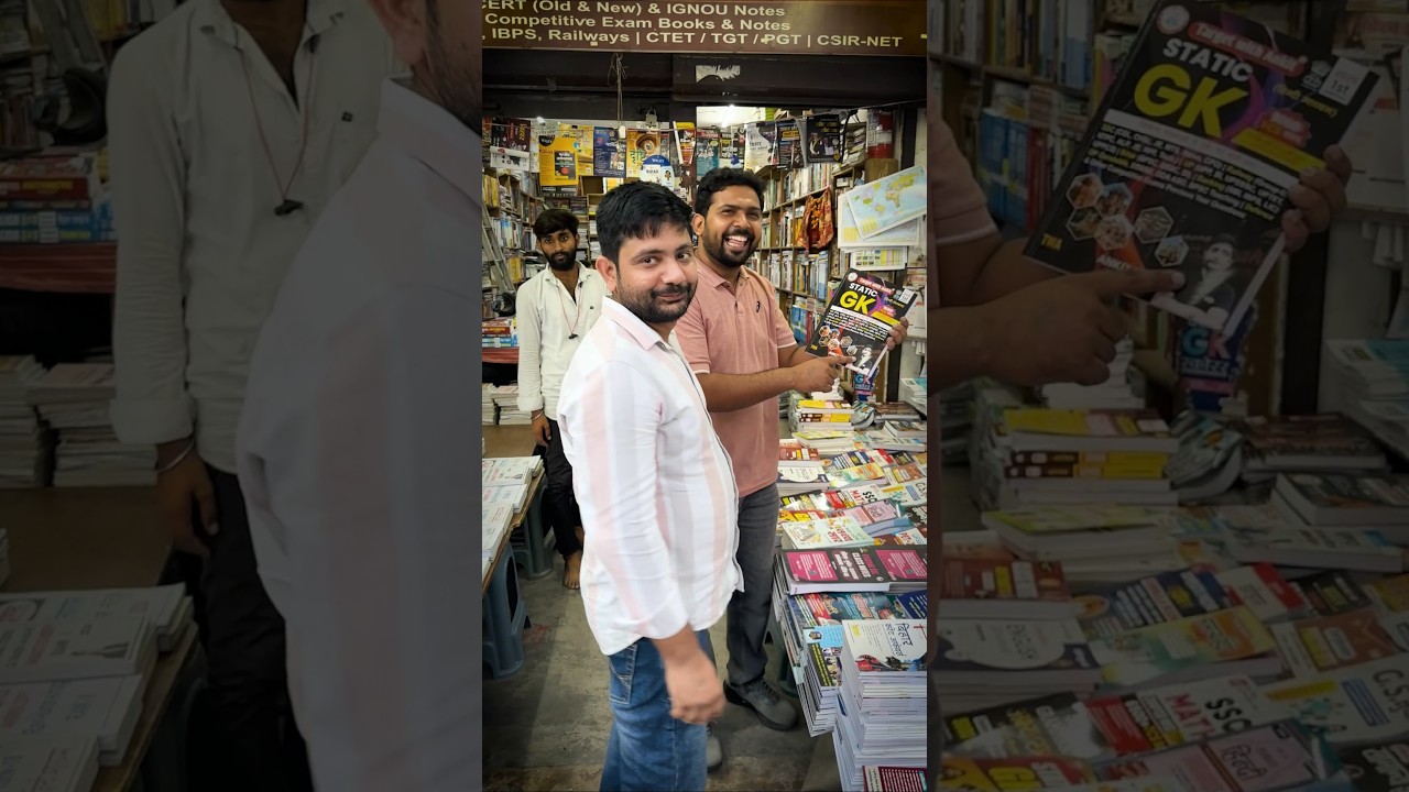 Mukharji Nagar me Ankit Sir apni book ka Rate puchhte huye | #ankitsir #targetwithankit