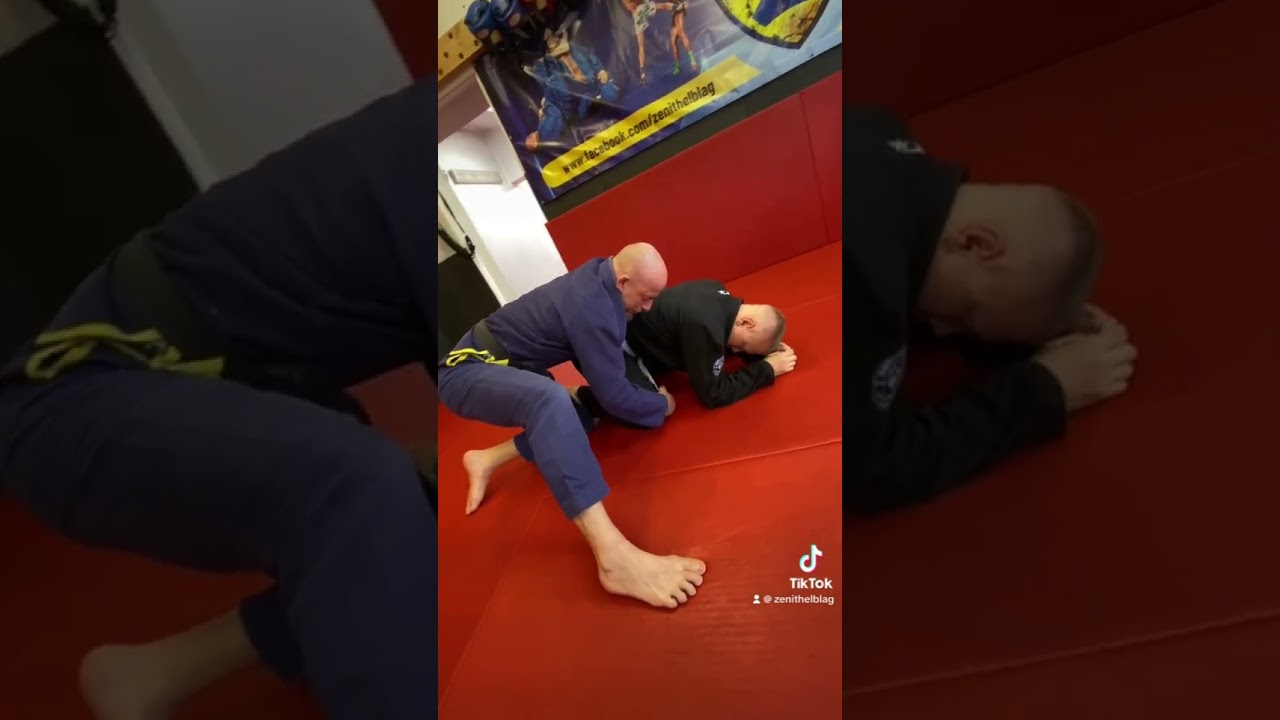 SWIPE to back! 🔥🥋 #bjj #brasilianjiujitsu #jiujitsu #fightclub #fighting #hardwork #technique