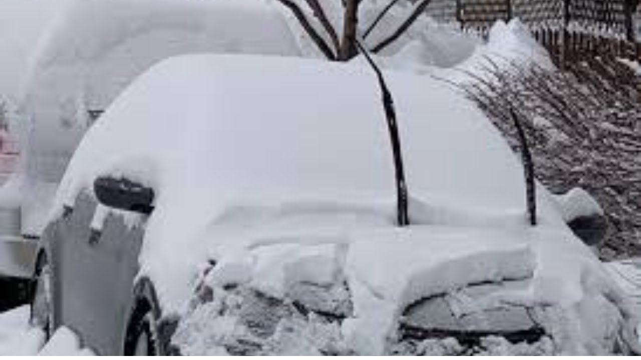 Massive snow storm Hits Iowa Winter 2020 | Blizzard snow iawx wind storm| Disaster