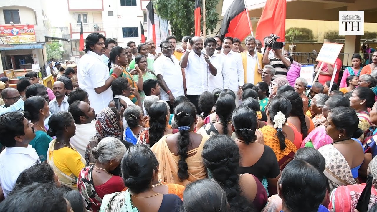 DMK cadre stage protest in front of ration shops