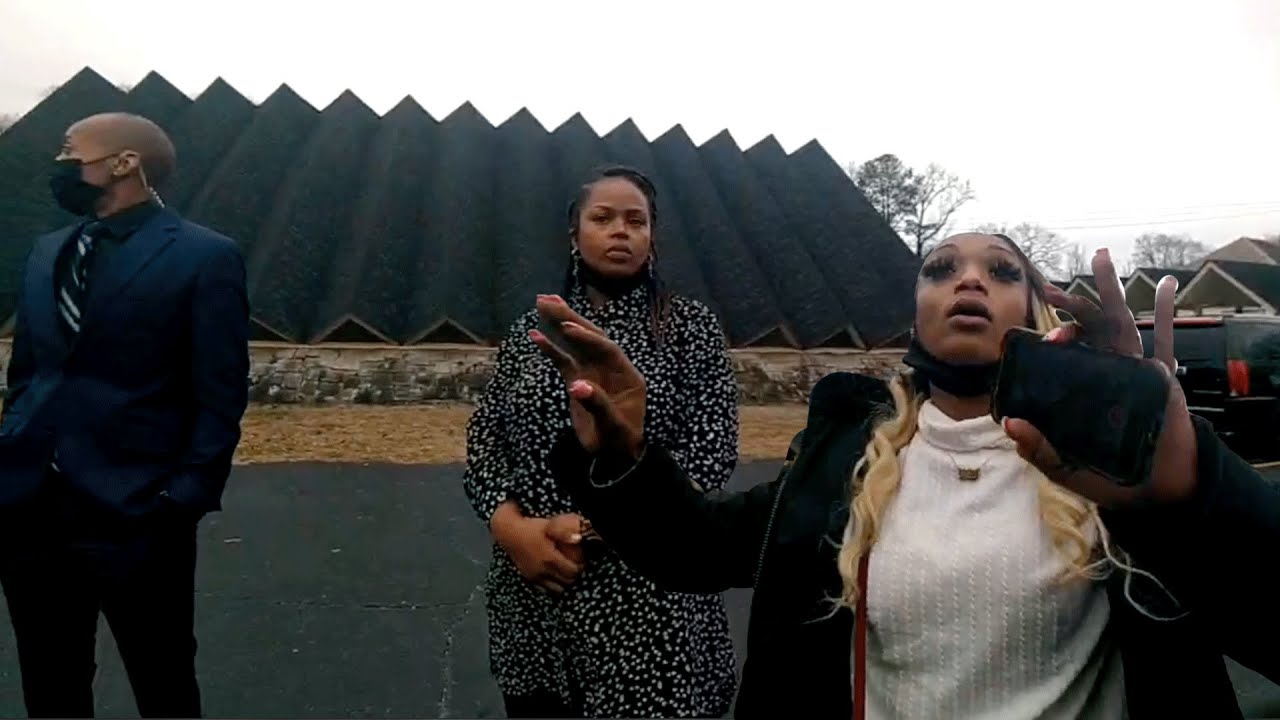 Church Fight: ‘Spicy’ Affair—Sister Gets Cozy with Pastor, Jealous Women Cause Sunday Chaos!