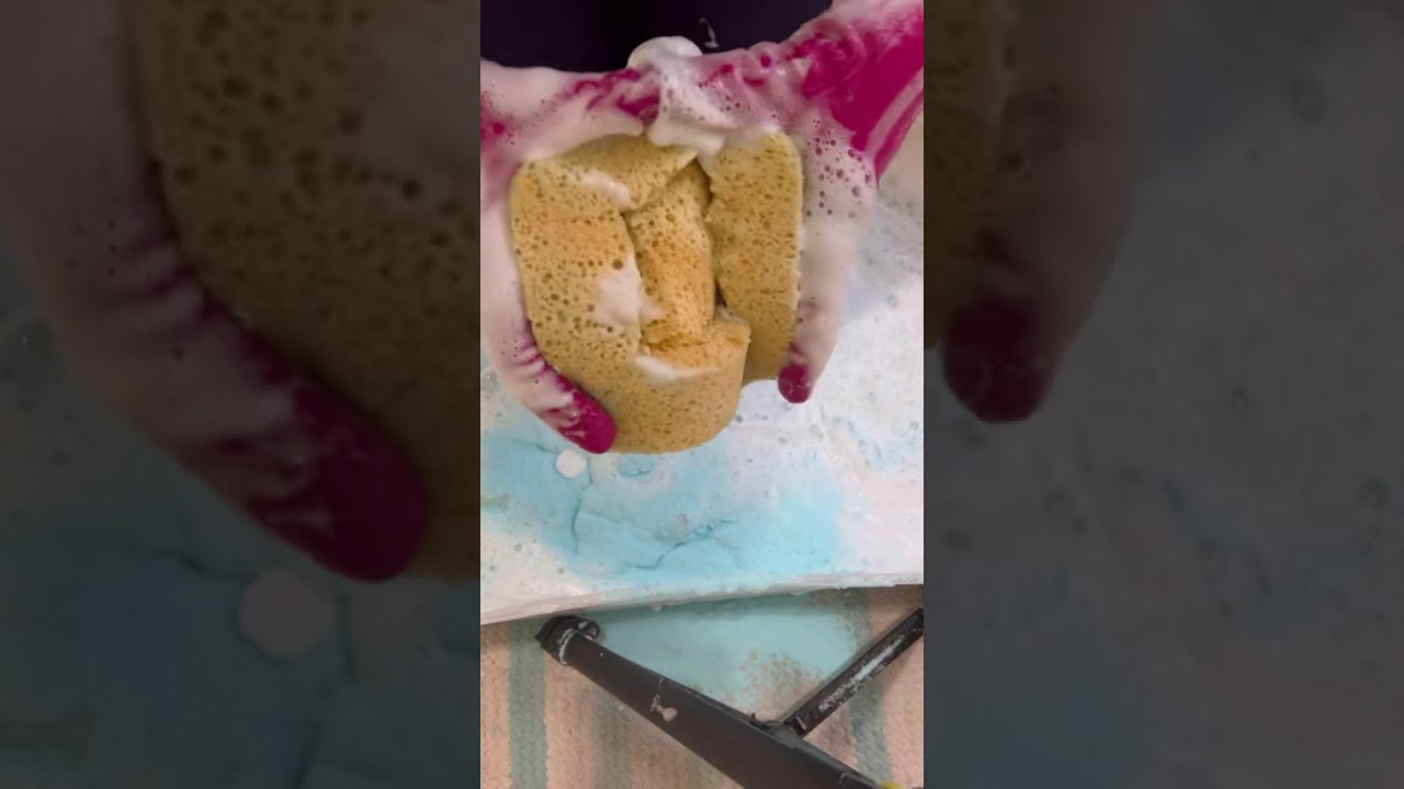 Murphy’s oil and powder bombs | Relaxing sponge squeezing ASMR