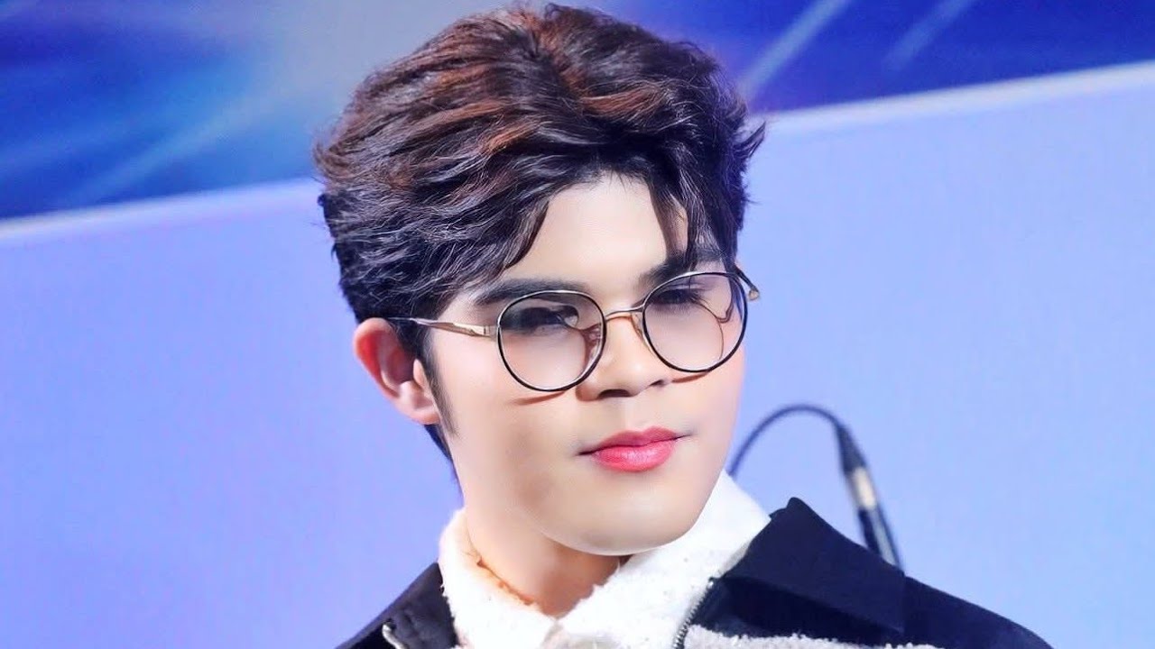 มินิคอนเสิร์ต ไรอัล กาจบัณฑิต INFINITY Medical Clinic เซ็นทรัลปิ่นเกล้า 21/5/2025