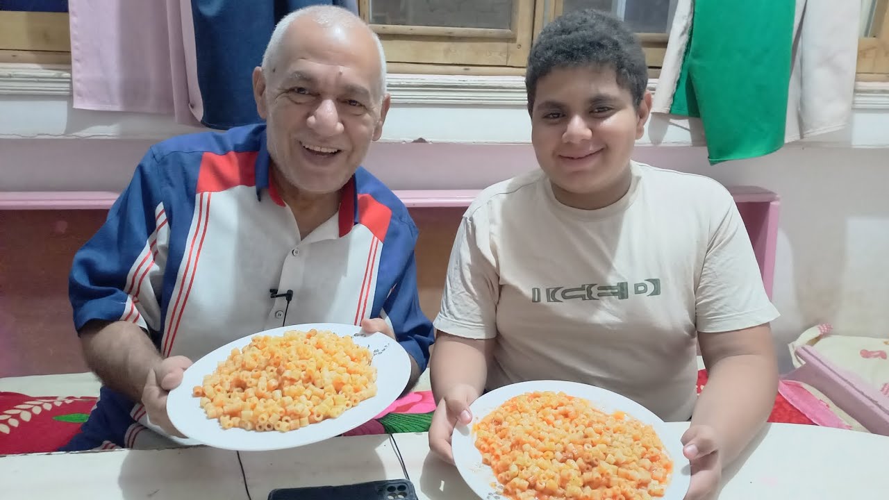 تحدي علي طبق مكرونه حجم كبير