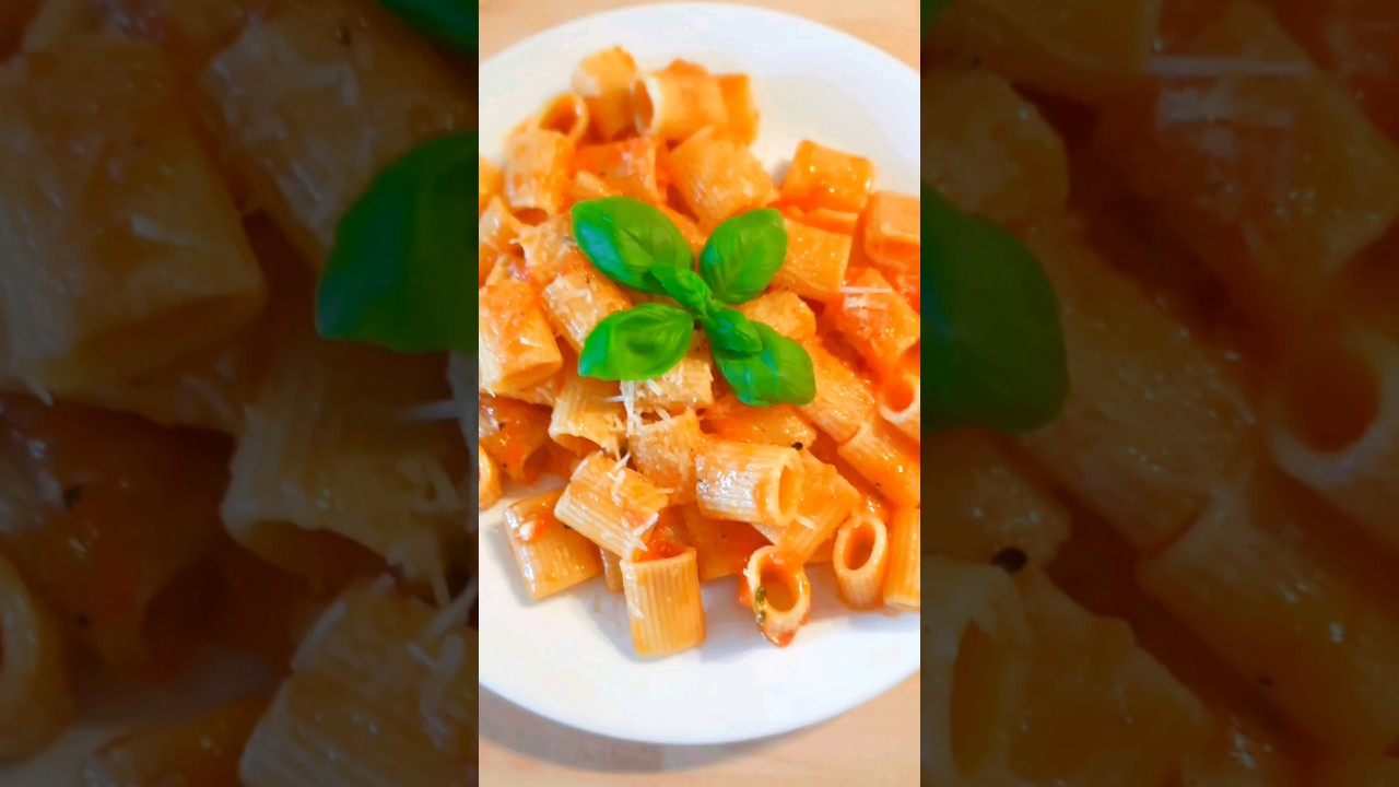 Mezzi Rigatoni al pomodoro fresco. Semplici e buonissimi 😋 #einfachundlecker #quickandeasy