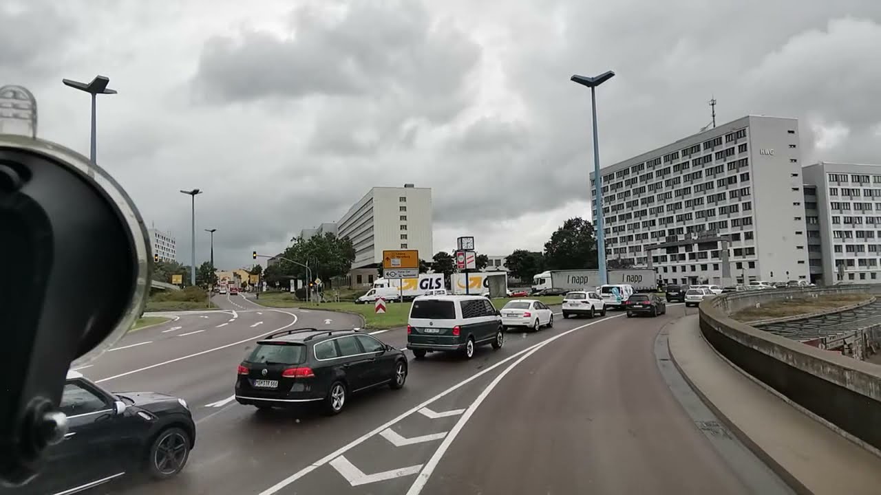 Германский город Halle.