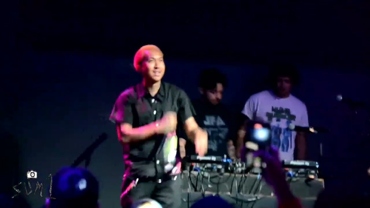 Cold Hart performs 