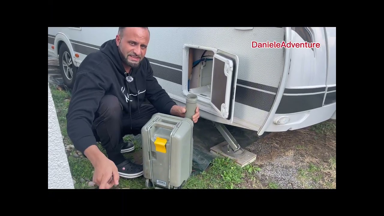 Entleerung einer WC Kassetten im Wohnwagen 