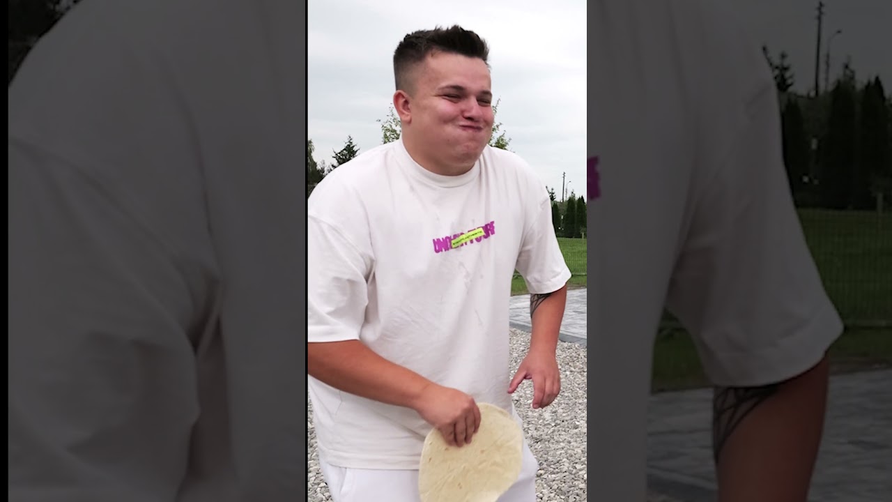 TORTILLA CHALLENGE Z MOJĄ DZIEWCZYNĄ #shorts  #ekipa #rogalik