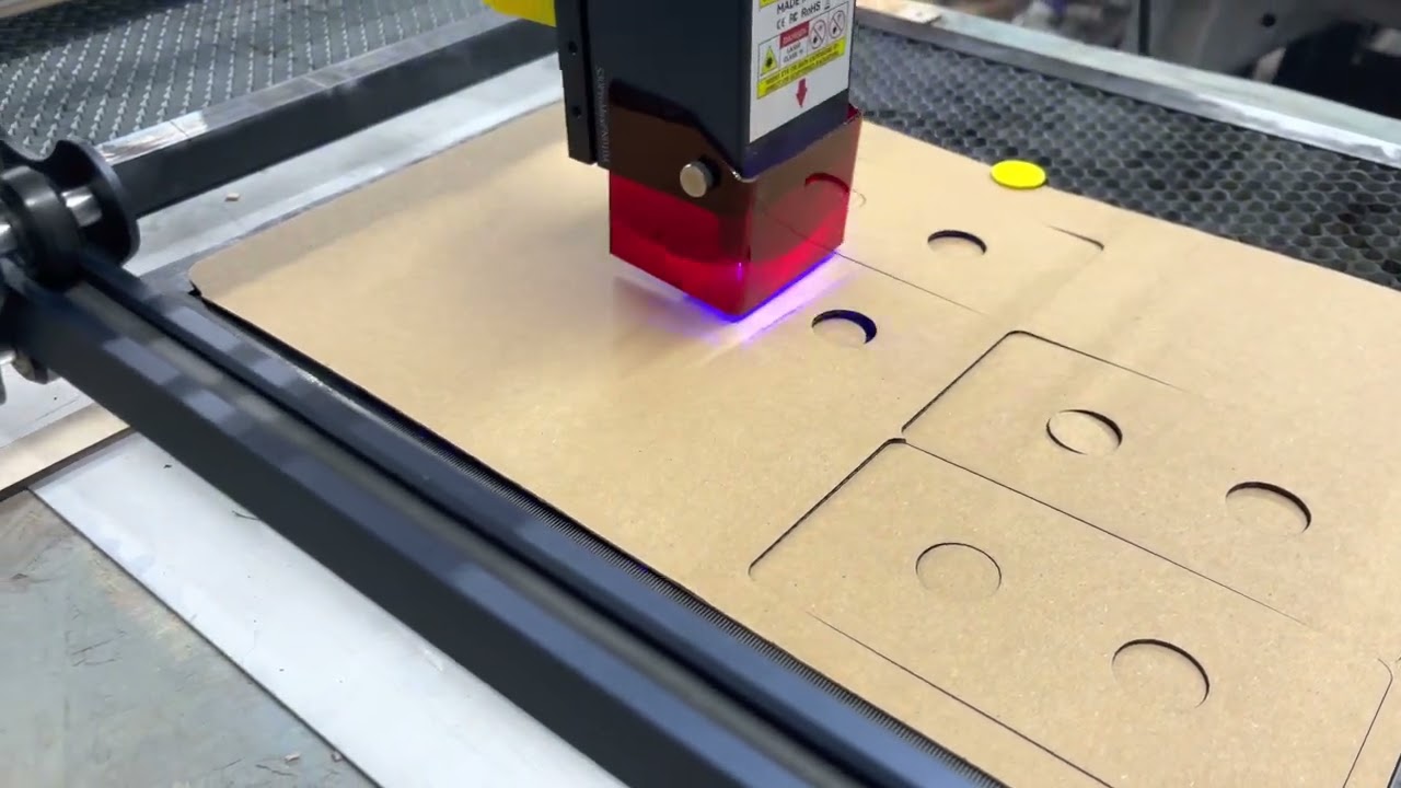 Sculpfun S30 Pro Max 20w cutting cardboard