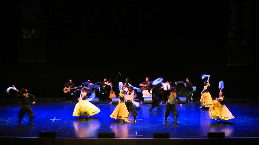 Argentinian folk dance: Zamba (Luna Cautiva)
