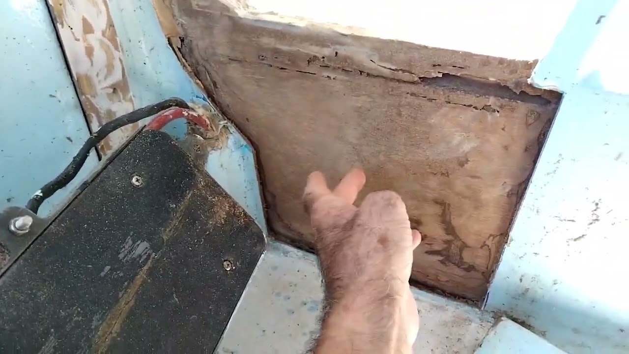 #12 Building my dinghy, the rot box and more boat renovation joy