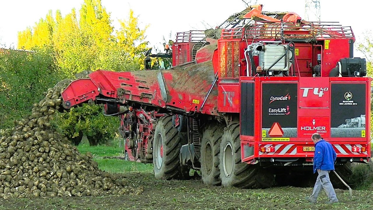 GIGANTIC FARM MACHINE - SUGAR BEET HARVESTER HOLMER