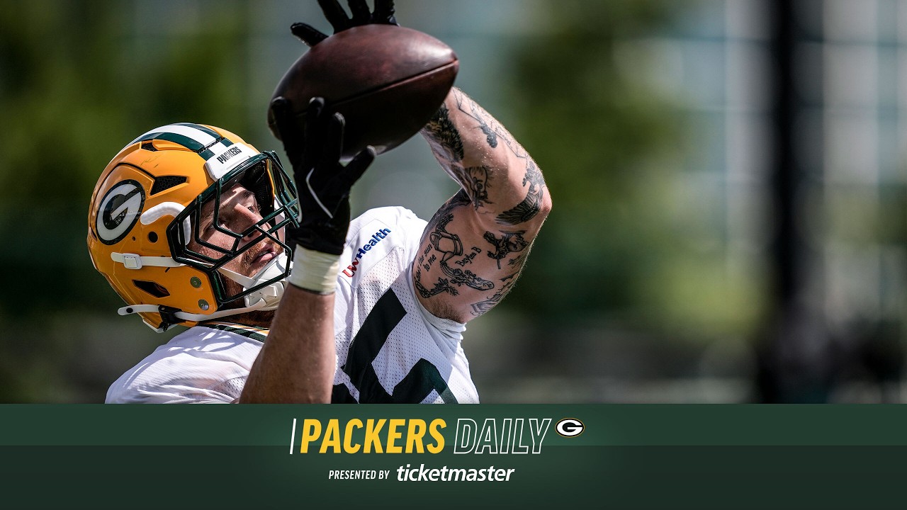 Packers Daily: Tucker at training camp