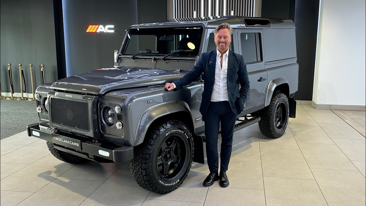 2016 (65) Land Rover Defender 110 2.2TD XS Utility Wagon (5 Seat)