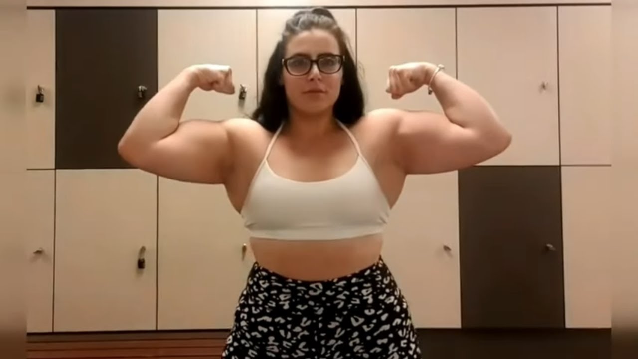 BIG BUILT WOMAN WITH SUPER SOLID BICEPS : LISA
