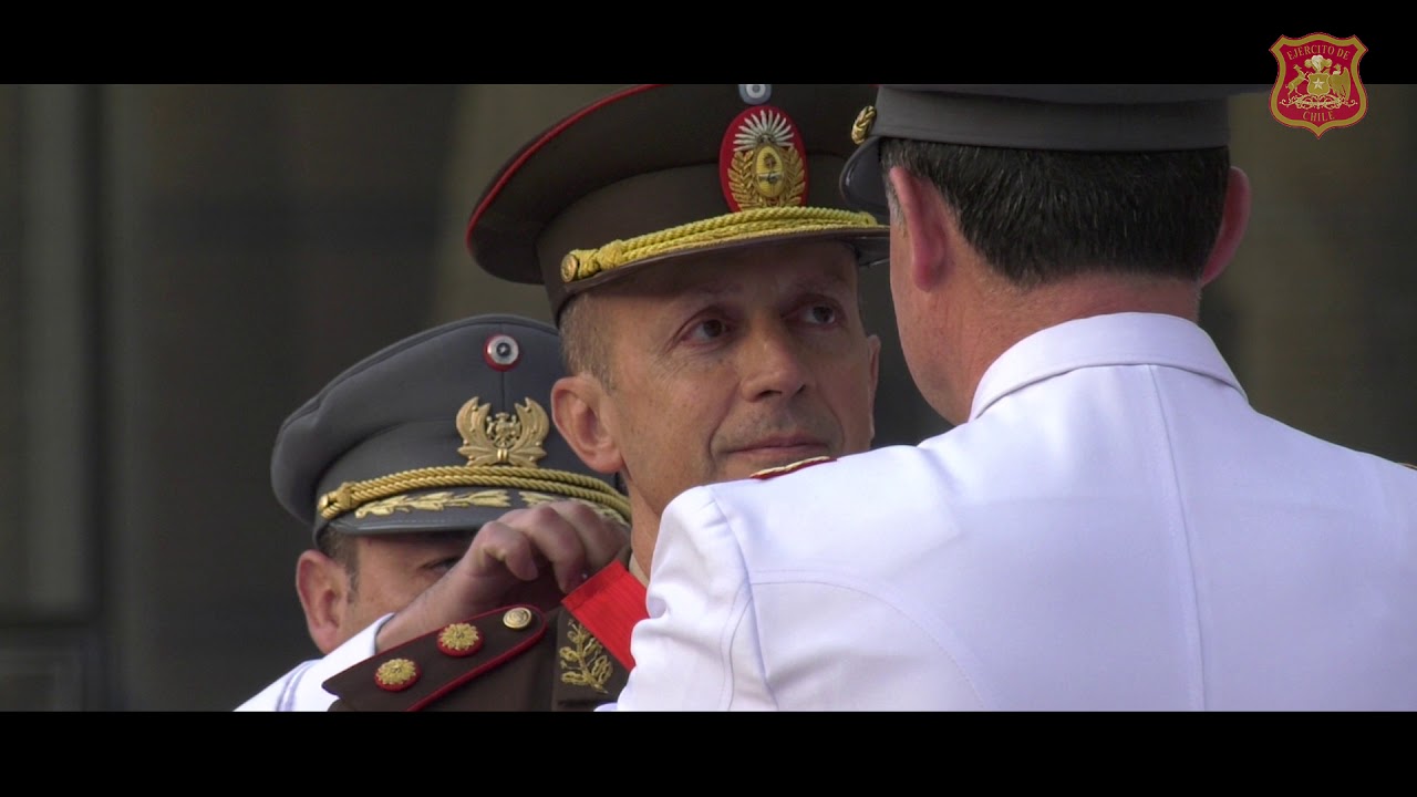 Condecoración al Jefe de Estado Mayor General del Ejército Argentino