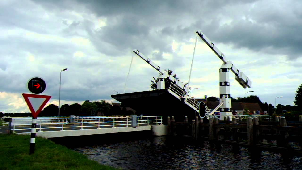 Brugopening Vriezerbrug  Ophaalbrug/ Drawbridge/ Pont Basculant/ Zugbrücke Vries