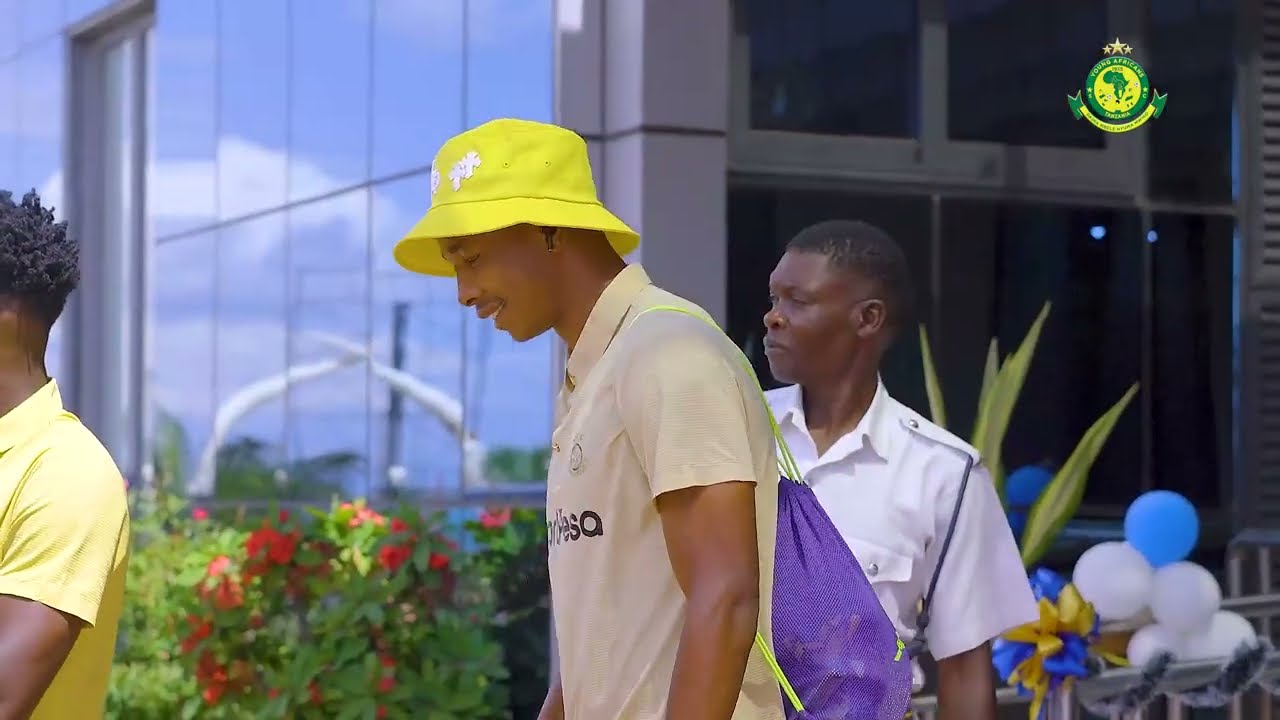 KIKOSI KILIVYOWASILI UWANJA WA JAMHURI KUWAVAA DODOMA JIJI