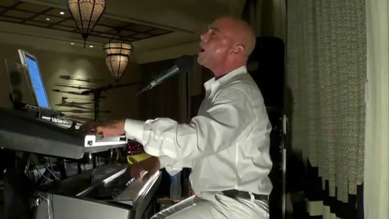Medley 2014 - Entertainer pianist singer / One man band