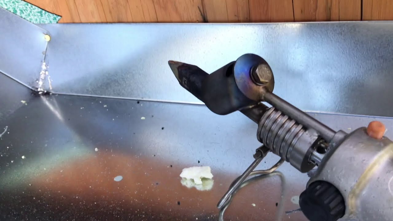 SOLDANDO UN PAN FLASHING, ¿QUE HERRAMIENTA ES MEJOR PARA SOLDAR HOJAS DE METAL?