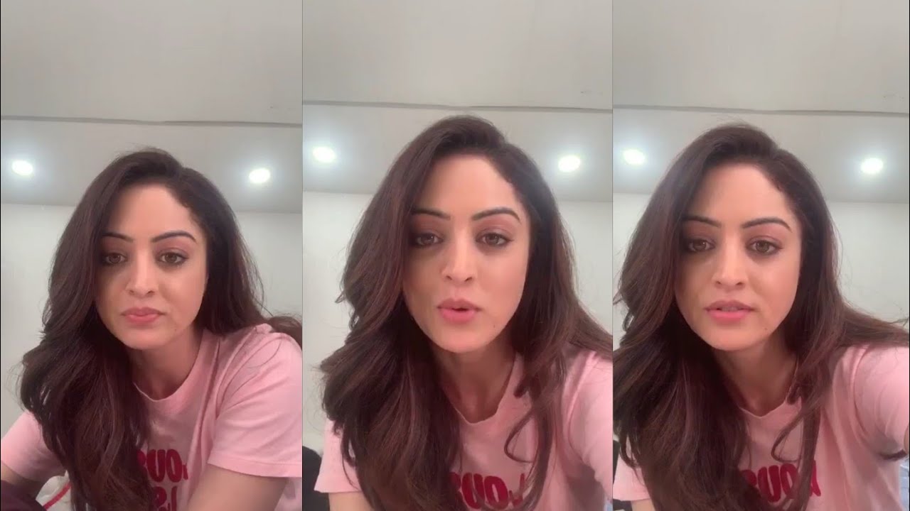 Sandeepa Dhar I Live Instagram   (2)