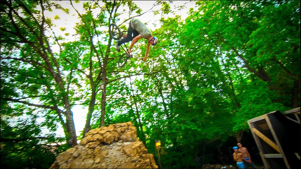 Ride Further Tour - BMX Dirt  - PULS Open Air 2018  - Jake Leiva David Godziek Tom van den Bogaard